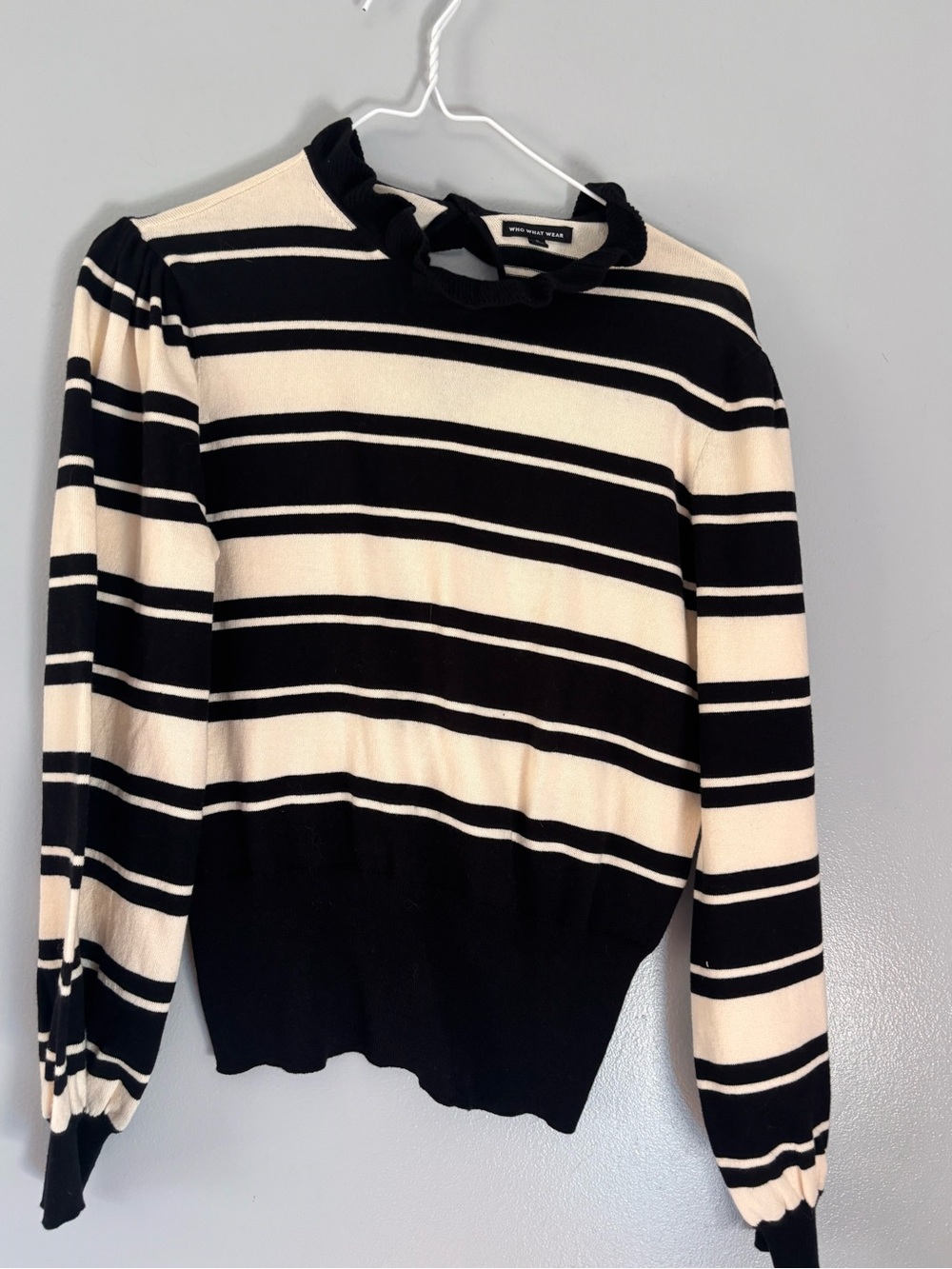 Who What Wear Long Sleeve Sweater Small. Black & off white stripes.
